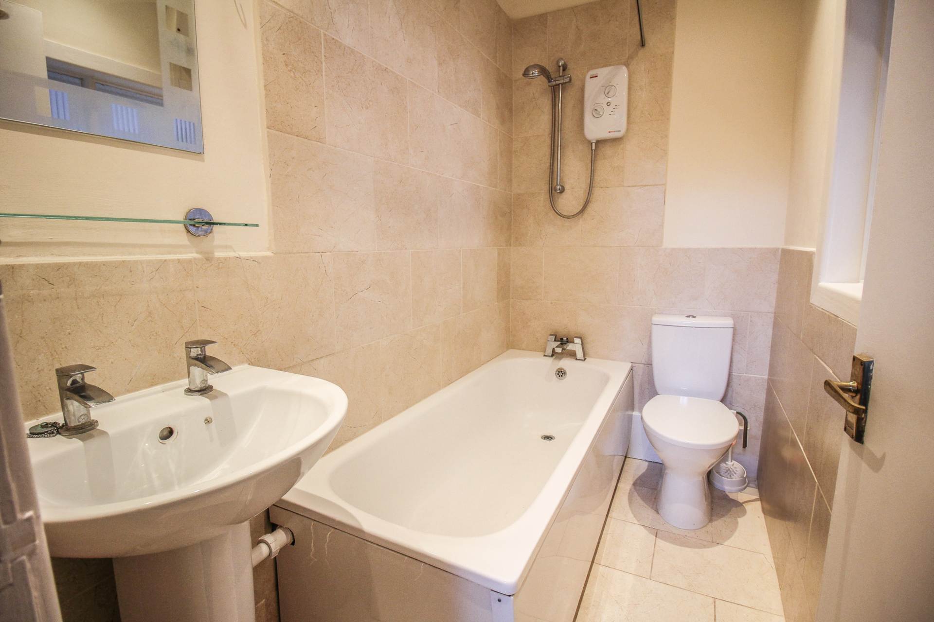 Upper Kewstoke Road**Spacious Ground Floor Flat**Balcony with Sea Views**, Image 8
