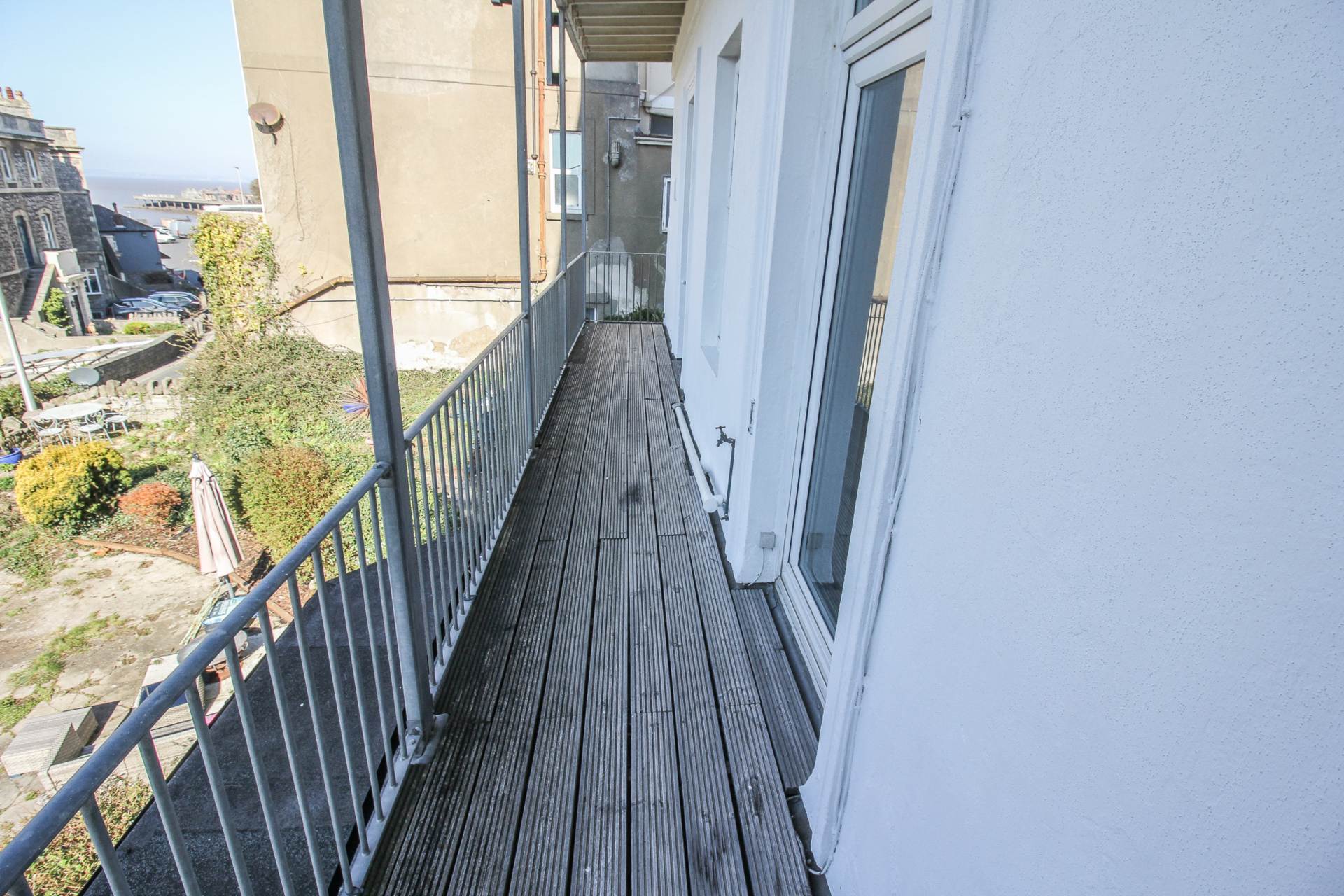Upper Kewstoke Road**Spacious Ground Floor Flat**Balcony with Sea Views**, Image 9