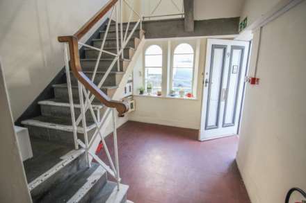 Upper Kewstoke Road**Spacious Ground Floor Flat**Balcony with Sea Views**, Image 11