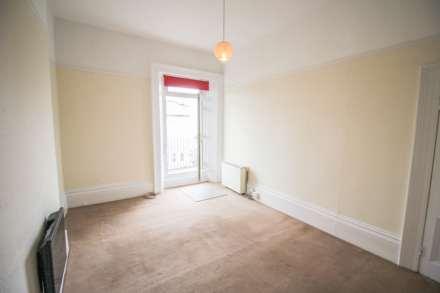 Upper Kewstoke Road**Spacious Ground Floor Flat**Balcony with Sea Views**, Image 4