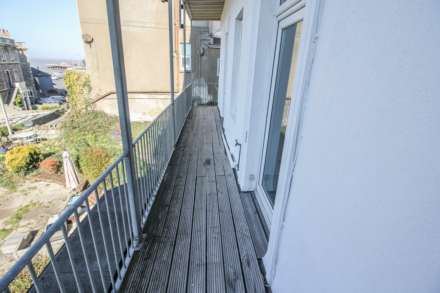 Upper Kewstoke Road**Spacious Ground Floor Flat**Balcony with Sea Views**, Image 9