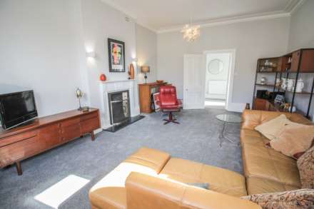 Clarence Grove Road**Exceptional Ground Floor Flat**Two Double Bedrooms**Desirable Location**, Image 3