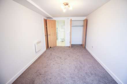 Pruen House*Beautifully Presented*Super Sea Views*, Image 11
