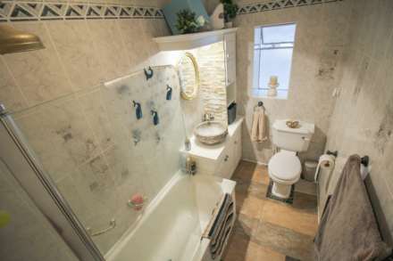 Hillside**3 Double Bedrooms**Sea Views**Super Location**, Image 14