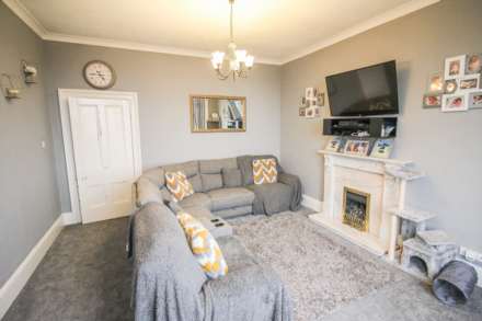 Hillside**3 Double Bedrooms**Sea Views**Super Location**, Image 6
