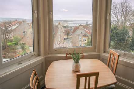Hillside**3 Double Bedrooms**Sea Views**Super Location**, Image 8
