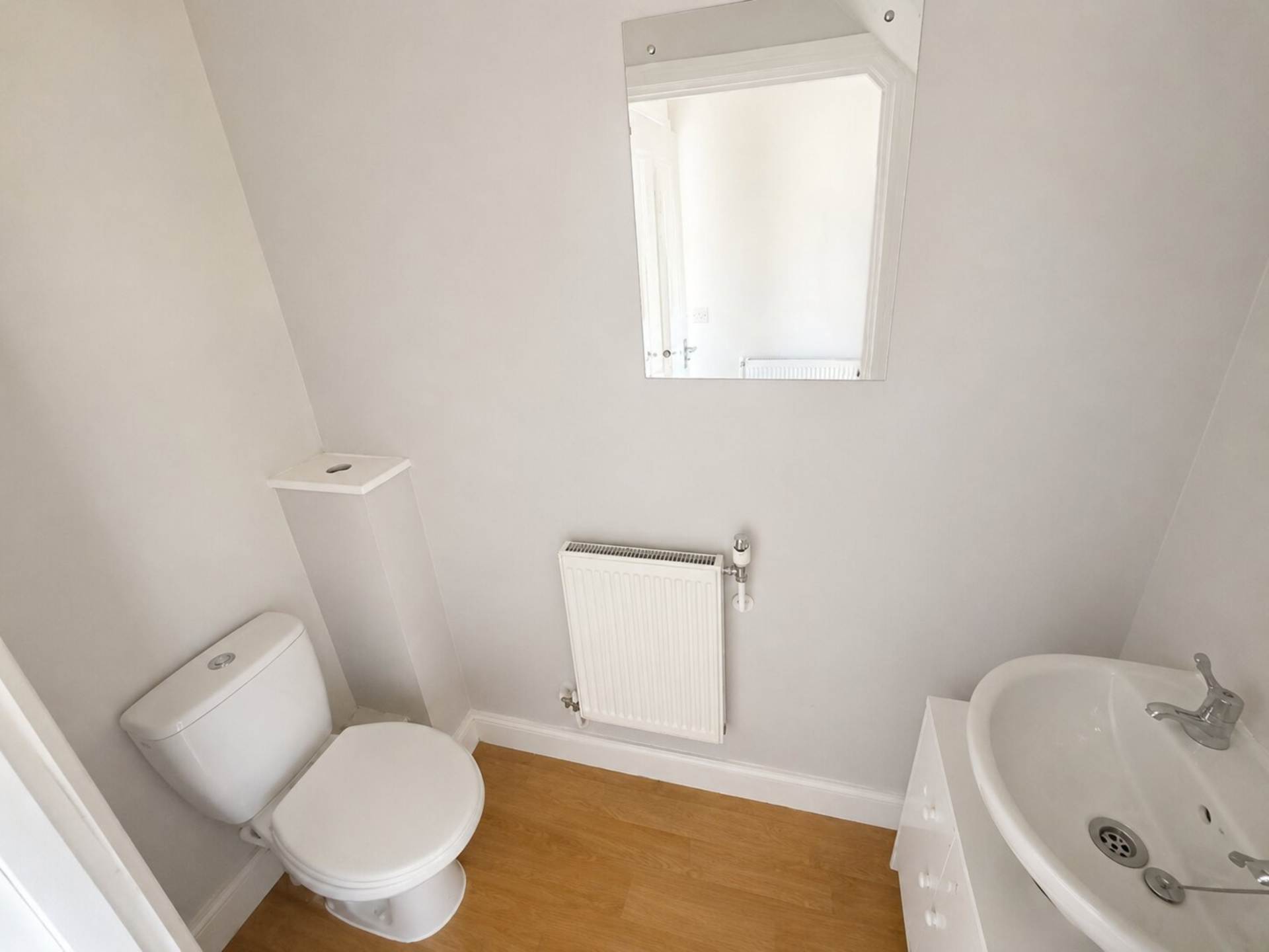 Nin Court, Worle, Image 15