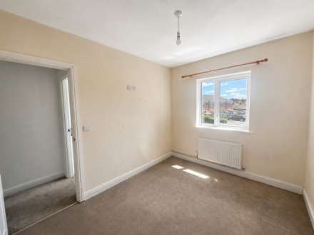 Nin Court, Worle, Image 12