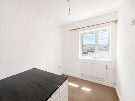 Nin Court, Worle, Image 13