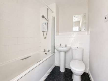 Nin Court, Worle, Image 14