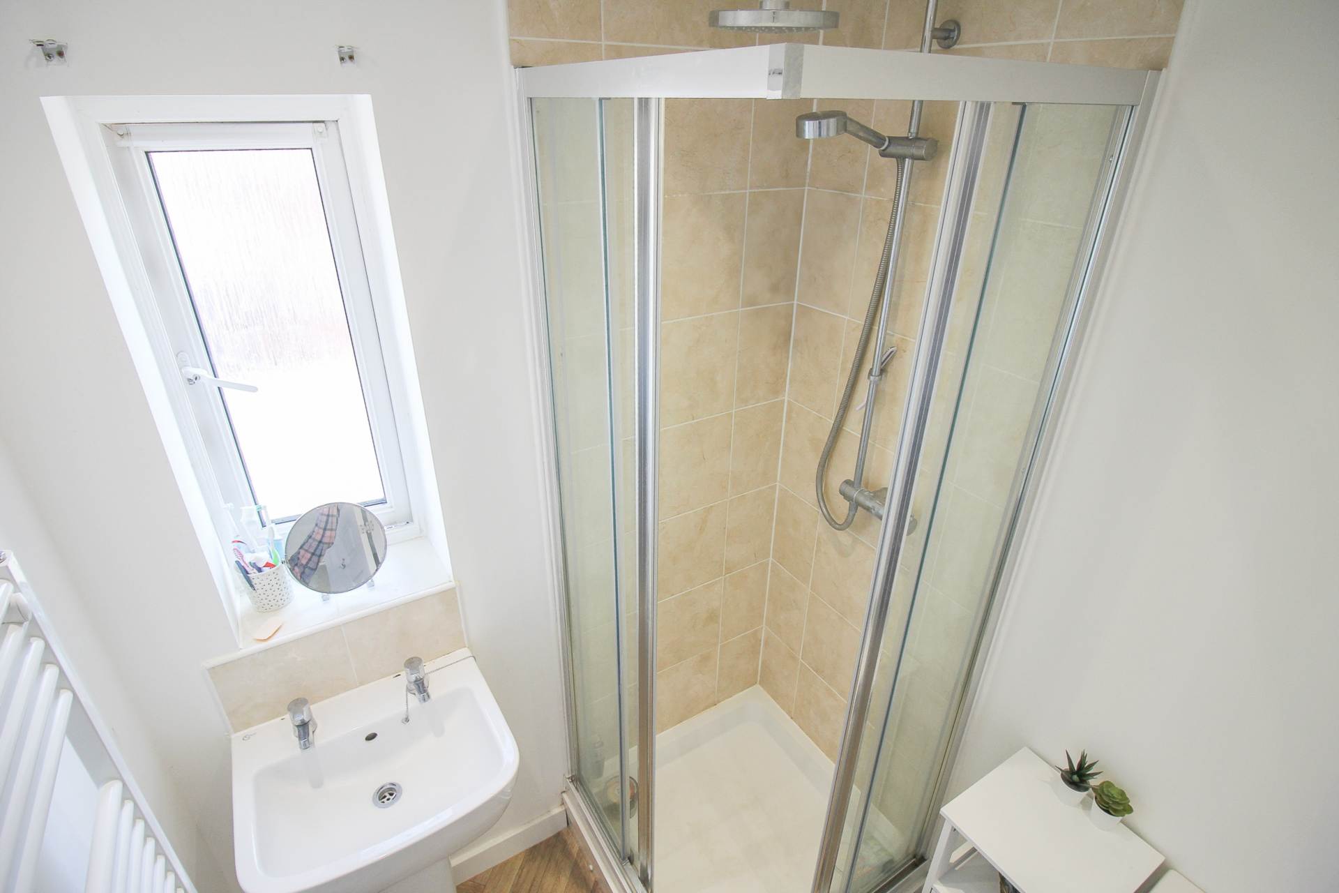 Diamond Batch**Worle**Beautifully Presented**Large Garden**, Image 14