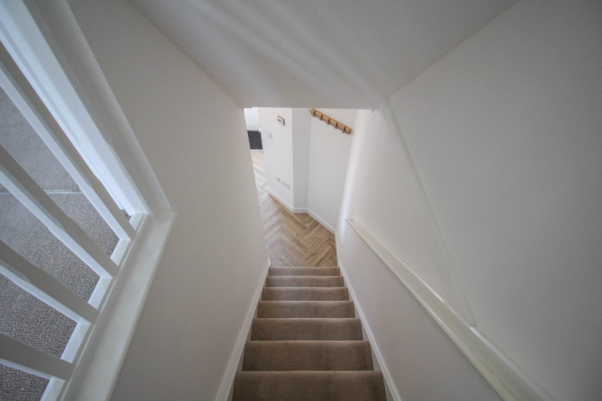 Diamond Batch**Worle**Beautifully Presented**Large Garden**, Image 5