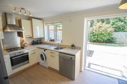 Diamond Batch**Worle**Beautifully Presented**Large Garden**, Image 10