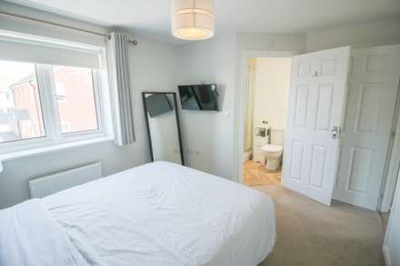 Diamond Batch**Worle**Beautifully Presented**Large Garden**, Image 13