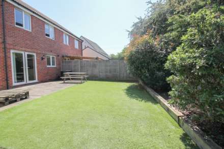 Diamond Batch**Worle**Beautifully Presented**Large Garden**, Image 18