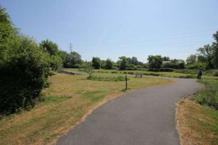Diamond Batch**Worle**Beautifully Presented**Large Garden**, Image 21