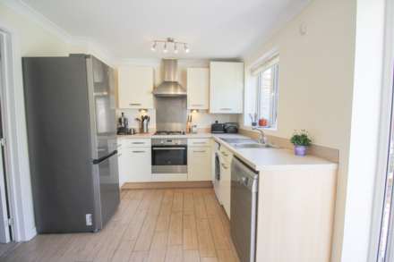 Diamond Batch**Worle**Beautifully Presented**Large Garden**, Image 9