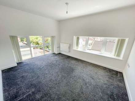 Weston-super-Mare**Open Plan Living**Two Double Bedrooms**Centrally Located**, Image 5