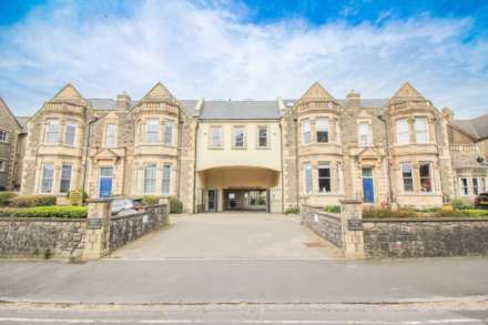 2 Bedroom Apartment, Clarence Place**Stunningly Presented**Highly Regarded Development**Fabulous Location**