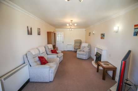 Pegasus Lodge**Beautifully Presented**Over 60's**2 Minutes to Beach**, Image 5