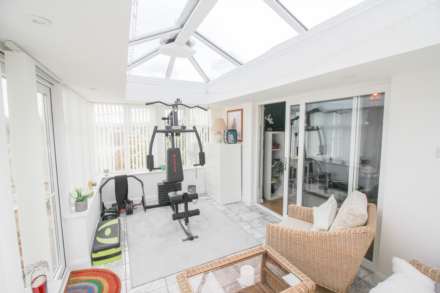 Brean**Absolutely Stunning**Ideal for Dual Occupancy**1 Minute to Beach**, Image 13