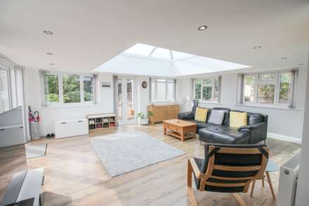 Brean**Absolutely Stunning**Ideal for Dual Occupancy**1 Minute to Beach**, Image 5