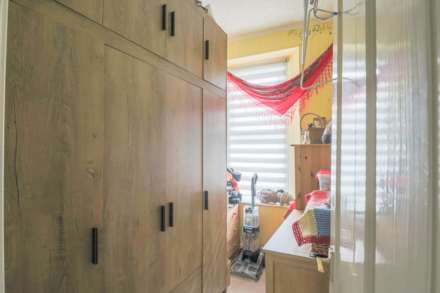 Brighton Road, South Ward - Modern Maisonette Flat, Image 8
