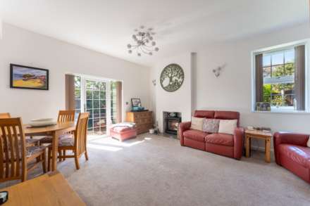 Bristol Road Lower, Stunningly Presented Detached Bungalow, Image 5