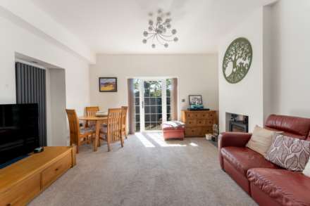 Bristol Road Lower, Stunningly Presented Detached Bungalow, Image 6