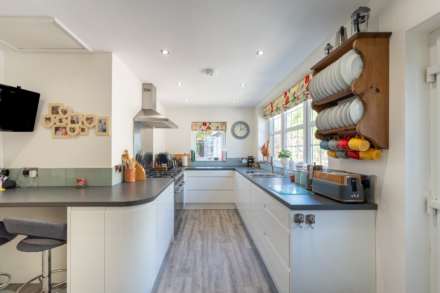 Bristol Road Lower, Stunningly Presented Detached Bungalow, Image 9