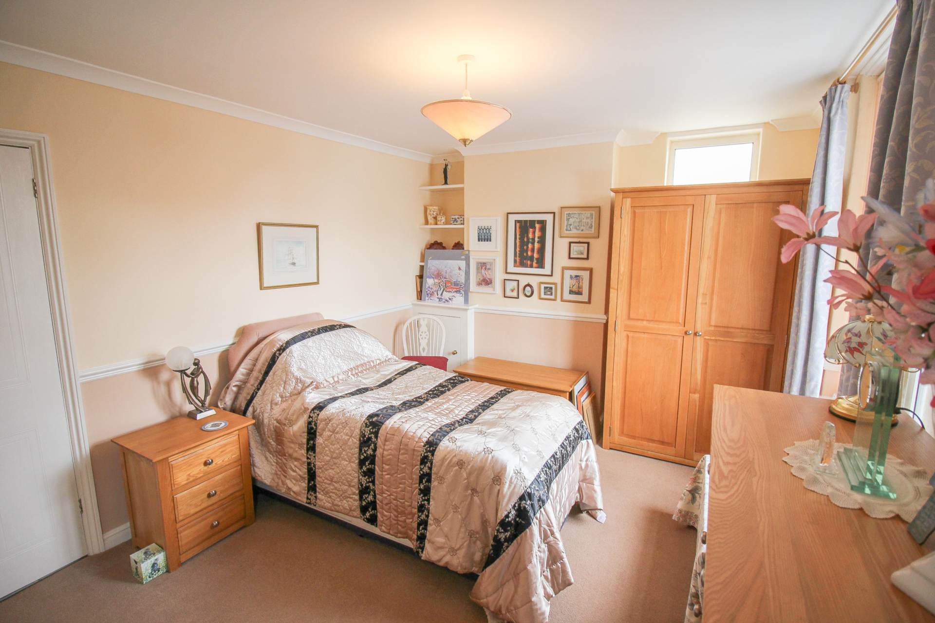 Totterdown Road**South Ward**3 Bedrooms**, Image 9
