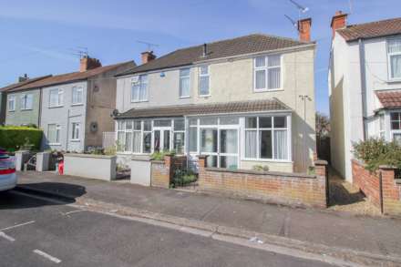 Totterdown Road**South Ward**3 Bedrooms**, Image 18