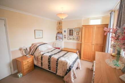 Totterdown Road**South Ward**3 Bedrooms**, Image 9