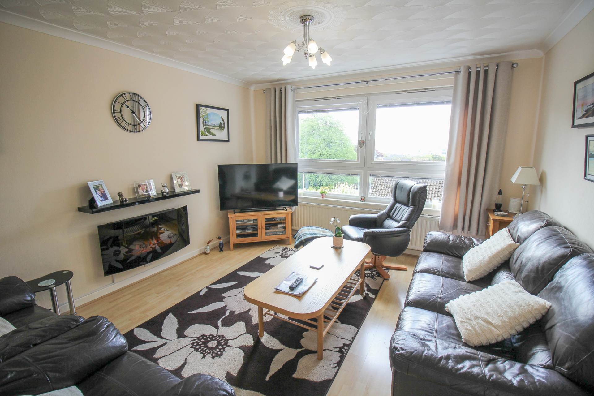 Kingsholme Court, Hillside**Spacious Two Bedroom Flat**Well Presented Throughout**, Image 3