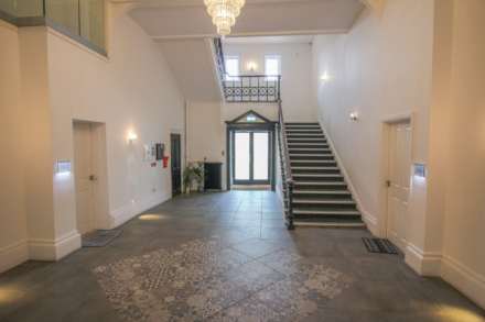 Boulevard**Beautifully Presented**, Image 3