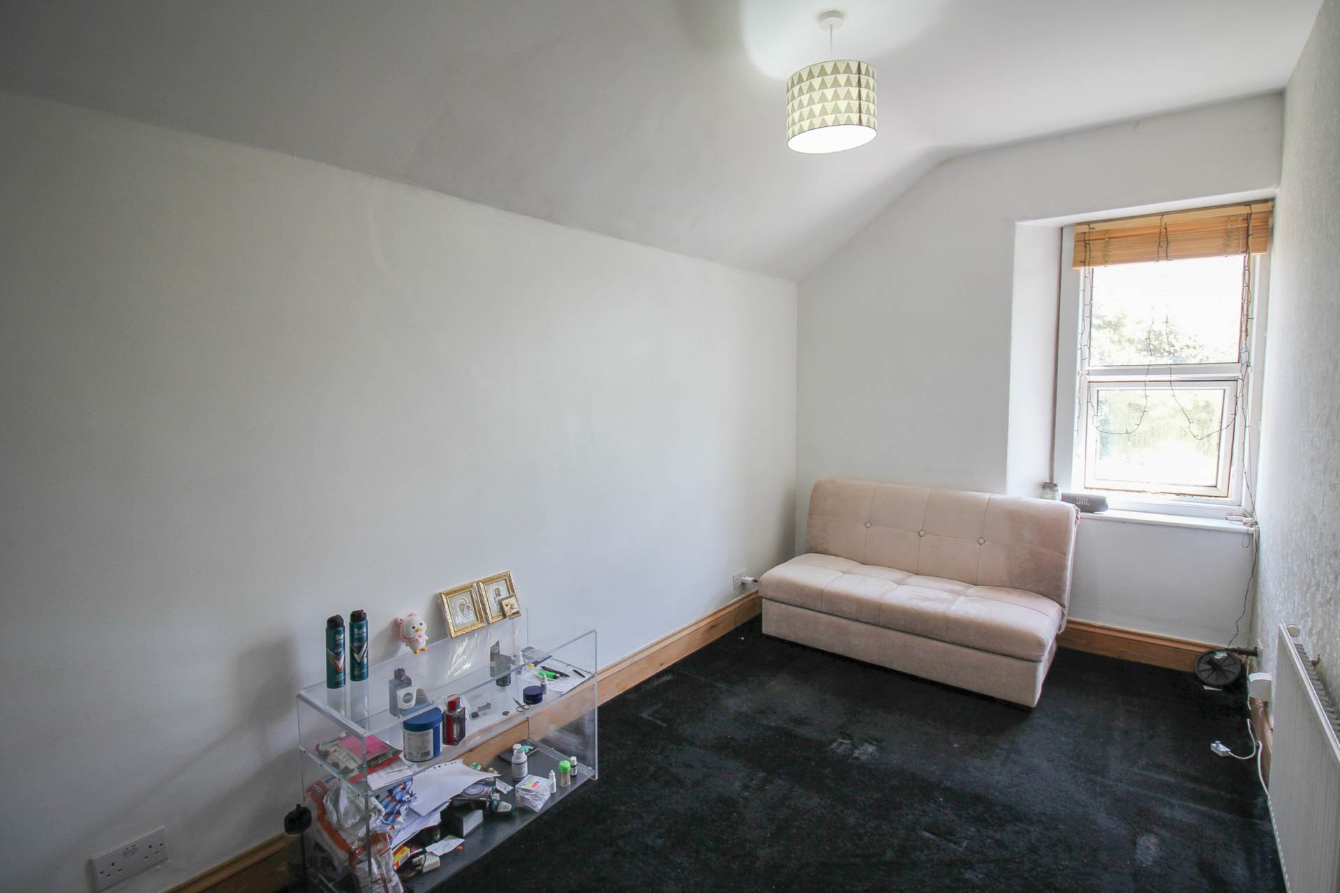 Shrubbery Terrace**Superb Hillside Location**, Image 8