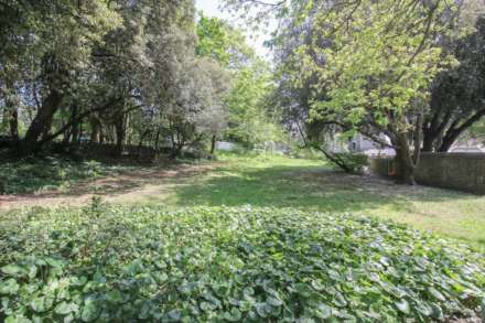 Shrubbery Terrace**Superb Hillside Location**, Image 2