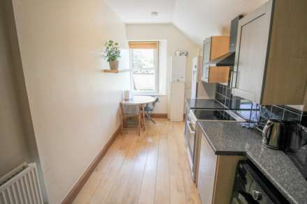 Shrubbery Terrace**Superb Hillside Location**, Image 3