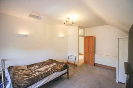 Shrubbery Terrace**Superb Hillside Location**, Image 6