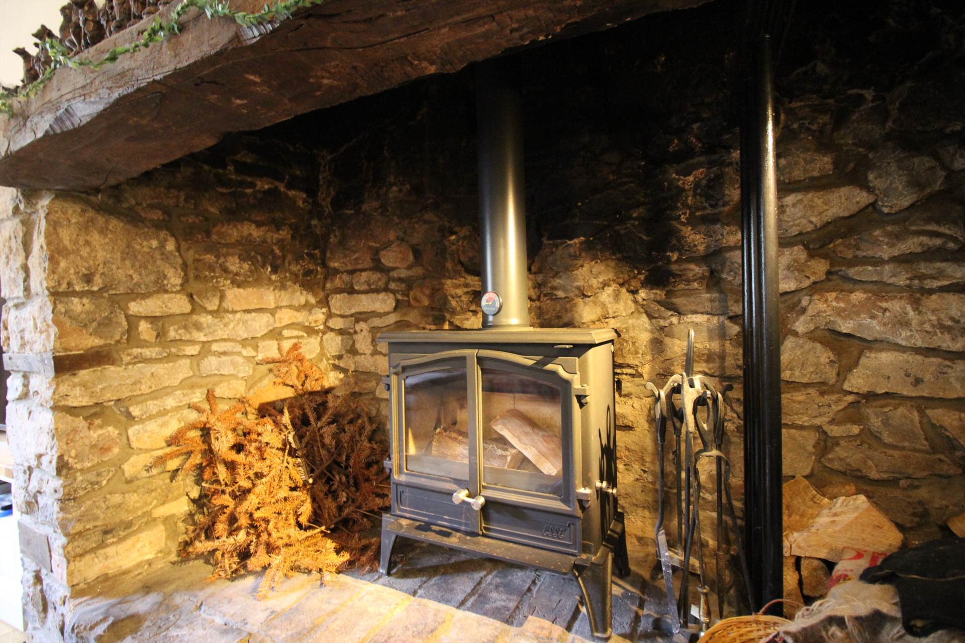 **Cheddar**Wonderful Period Features**Short Level Walk to Village Centre**, Image 6