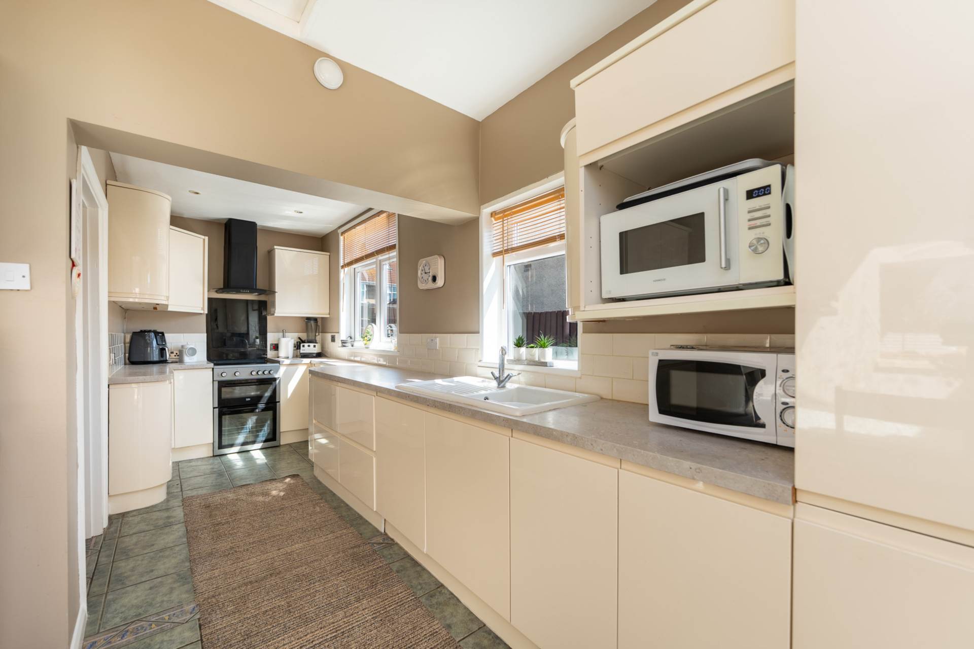Southville Road, South Ward - Extended Family Home, Image 5
