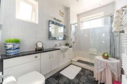 Southville Road, South Ward - Extended Family Home, Image 19