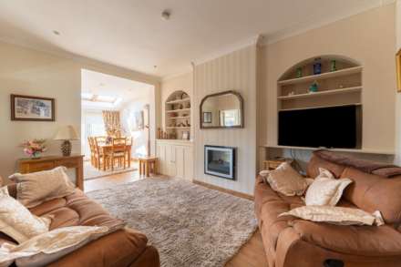 Southville Road, South Ward - Extended Family Home, Image 3