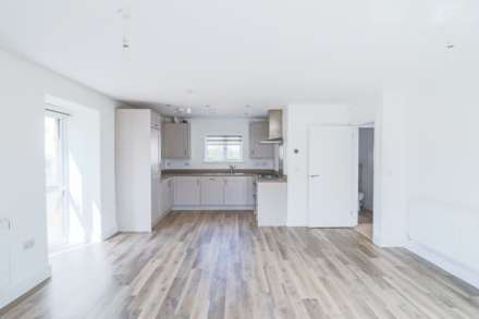 Cranwell Road, Locking Parklands, Image 4