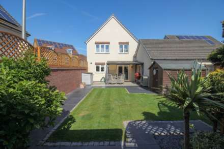 Mendip Road**Beautifully Presented 4 Bedroom Family Home**