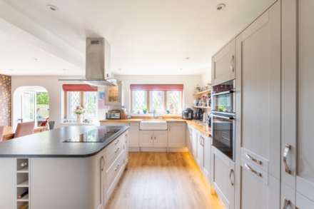 Bleadon Hill, Commanding Detached Home - Prime Location, Image 11