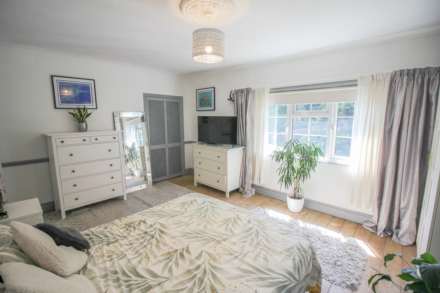 Uphill**Stunningly Presented**160ft Garden**Perfect Location**, Image 15