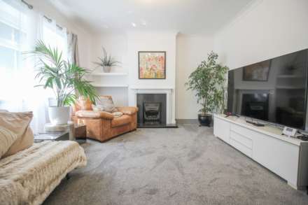 Uphill**Stunningly Presented**160ft Garden**Perfect Location**, Image 4