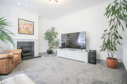 Uphill**Stunningly Presented**160ft Garden**Perfect Location**, Image 5