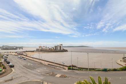 Birnbeck Road, Breathtaking Sea Views - Sea Front Apartment, Image 5